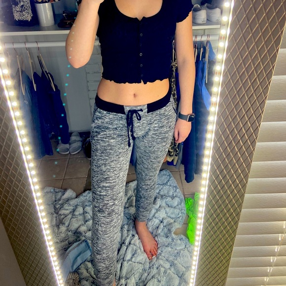 Joggers - Picture 2 of 4